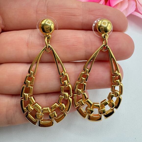 Vintage JS Panther Tank Track Teardrop Drop Earrings Gold Tone Statement Signed - Picture 2 of 10